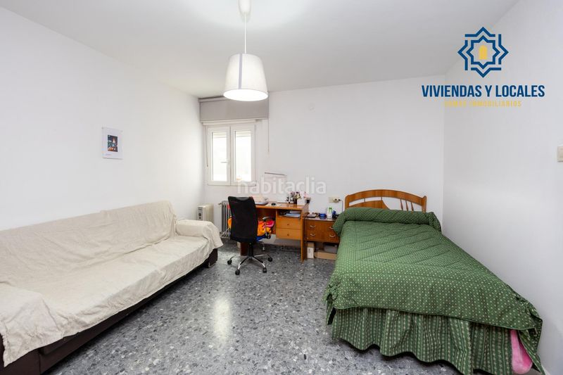 Foto ad85f180-0b61-42ce-91e2-75e9d07fa45f. Pis a Pajaritos Granada