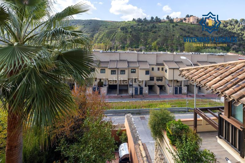 Foto 1ca6acc6-05af-4f45-b731-4dd55d5a4151. Semi detached house in cuesta pino 65 in Crta. De la Sierra Granada