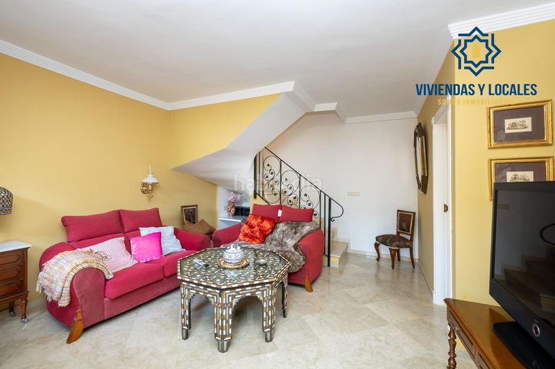 Foto a630f135-7bb2-43b6-a21f-f9c76a7b1314. Semi detached house in cuesta pino 65 in Crta. De la Sierra Granada
