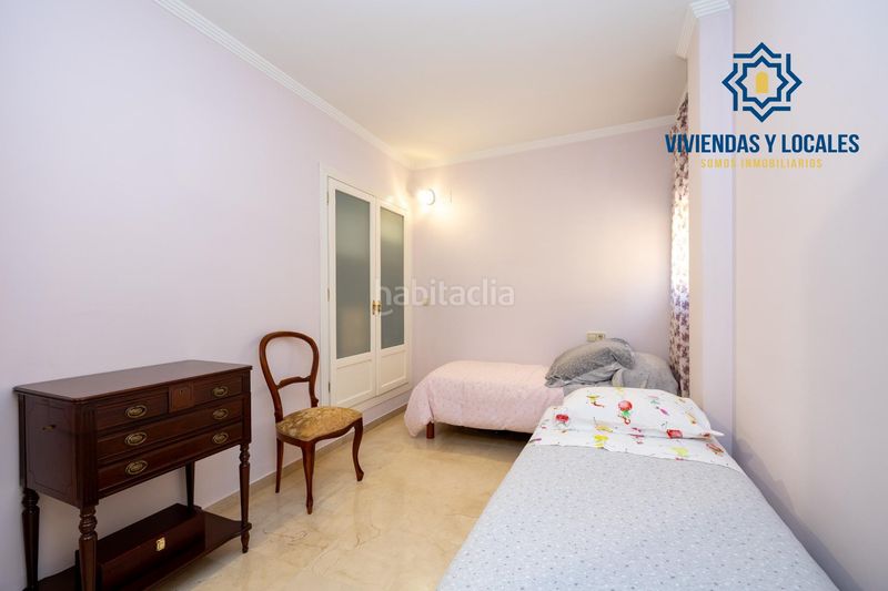 Foto cacbeecc-e70c-49fb-bf93-487ca890465d. Semi detached house in cuesta pino 65 in Crta. De la Sierra Granada
