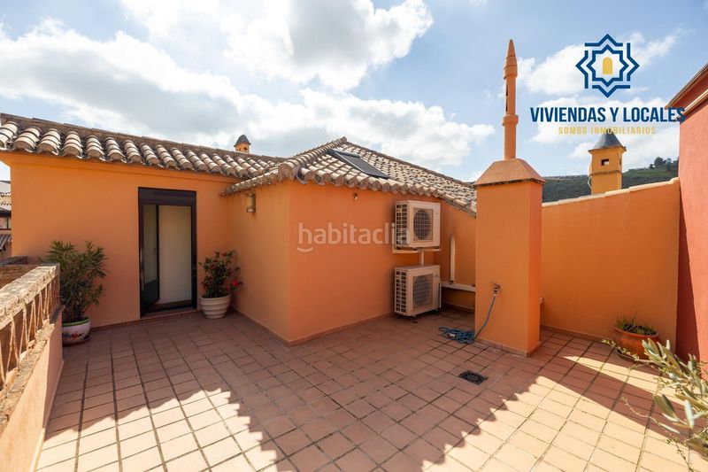 Foto ce197b77-b6e2-4365-89de-0a7212f0d758. Semi detached house in cuesta pino 65 in Crta. De la Sierra Granada