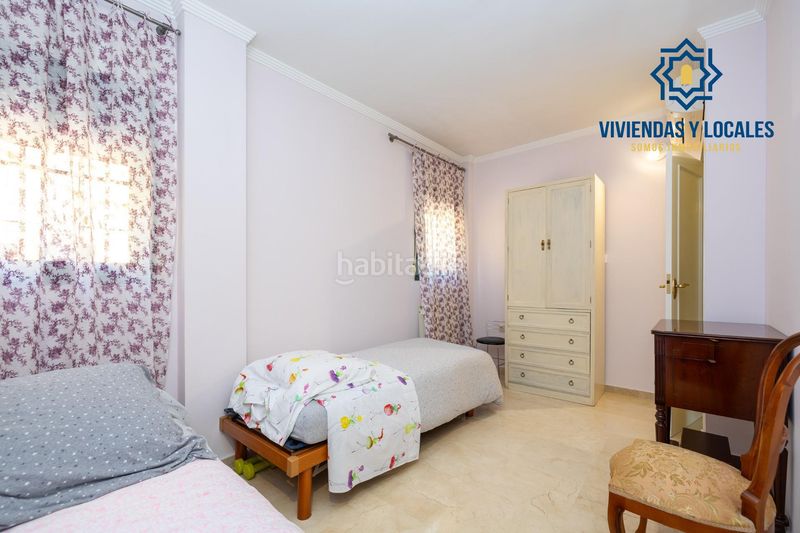 Foto d242af10-f7d3-4395-acb2-9fb240e82726. Semi detached house in cuesta pino 65 in Crta. De la Sierra Granada