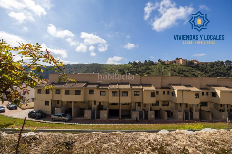 Foto d8dd4c36-6089-4982-aba5-e410d0490685. Semi detached house in cuesta pino 65 in Crta. De la Sierra Granada