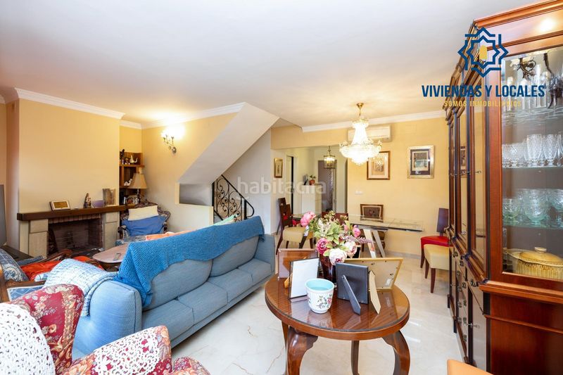 Foto e54de727-19aa-468b-be46-7c355f64e1ed. Semi detached house in cuesta pino 65 in Crta. De la Sierra Granada