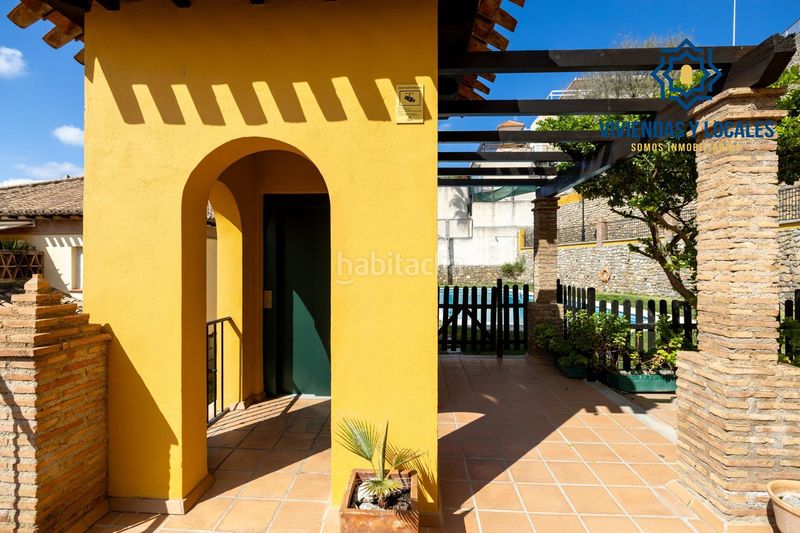 Foto f2ddd88f-a169-4fa7-953e-49cc7e438933. Semi detached house in cuesta pino 65 in Crta. De la Sierra Granada