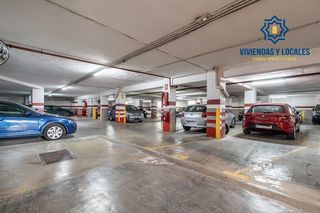 Aparcament cotxe a Calle fray luis de leon 2. Garaje a la venta en zona hipercor