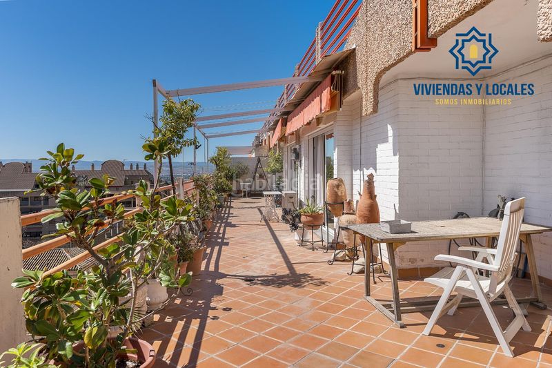 Foto 74260867-a05a-4388-9af8-3eee16c8f41b. Àtic a Pajaritos Granada