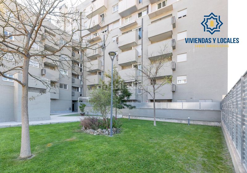 Foto 1659bff5-cdc6-40bd-9fb6-20c47ae79e22. Pis amb calefacció aparcament piscina a Campus de la Salud Granada