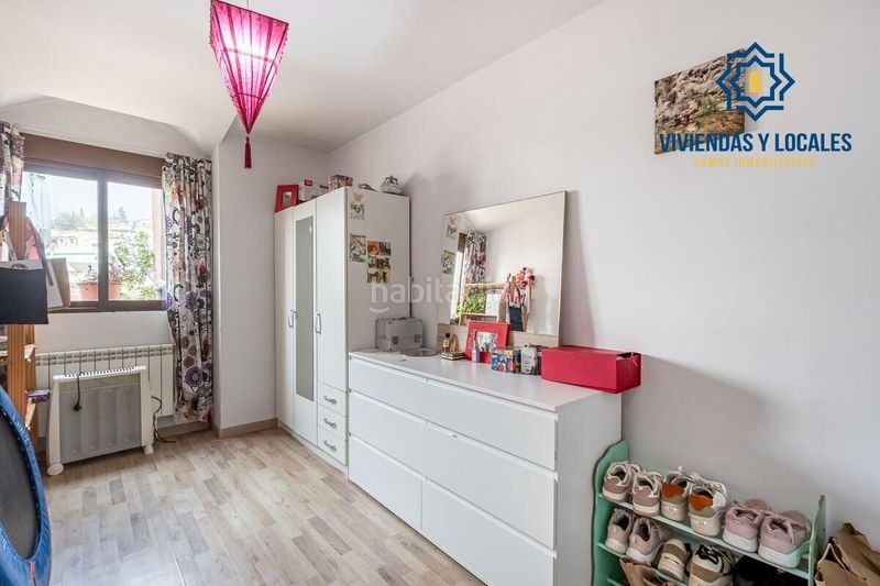 Foto a36c0175-6474-48ad-9d12-bf9e8416d9d3. Àtic amb aparcament a Barrio de la Vega Monachil