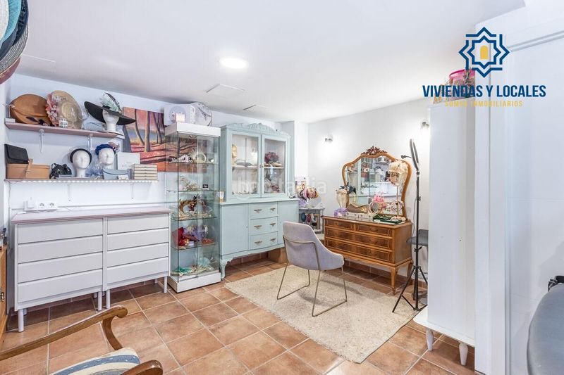 Foto 01a3354b-d831-47ee-88d4-d8682c73a724. Casa aparellada amb aparcament a Atarfe