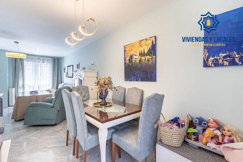 Foto 350bd019-a3de-4671-9890-63e4c455fc10. Casa aparellada amb aparcament a Atarfe