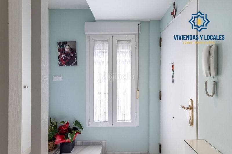 Foto f5845cdf-9643-4dac-aff2-e234a954217f. Casa aparellada amb aparcament a Atarfe