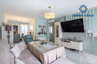 Casa aparellada a Calle CLARA CAMPOAMOR