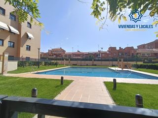 Affitto Appartamento  Avenida gloria fuertes. Luminoso piso dos dormitorios en urbanización con piscina