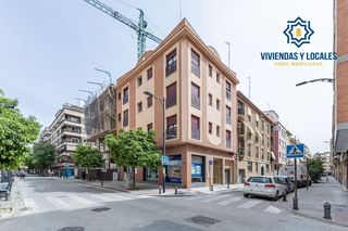 Aparcament cotxe  Calle azhuma. Magnifica oportunidad de inversion  3 plazas de garaje  trastero