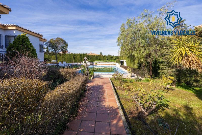 Foto 034a3557-68eb-4ea5-b72e-77b471e7105b. Chalet estupendo chalet en urbanización los alixares de otura en Villa de Otura
