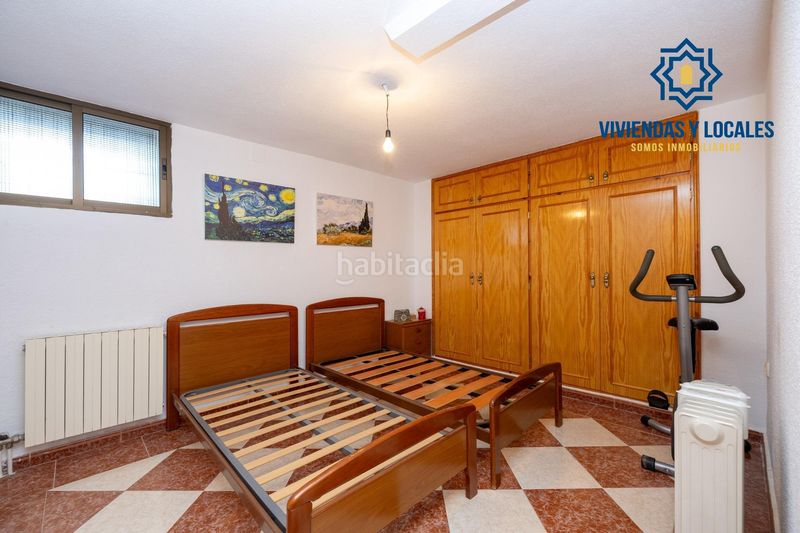 Foto 0d836fe7-828f-44af-9939-dd29b2556357. Chalet estupendo chalet en urbanización los alixares de otura en Villa de Otura