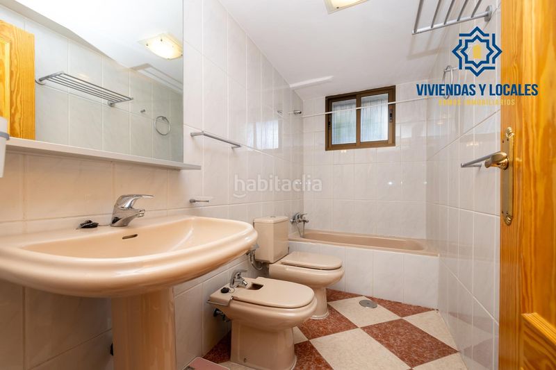 Foto 303d718a-2c16-45d6-91b0-44bd60f000d3. Chalet estupendo chalet en urbanización los alixares de otura en Villa de Otura