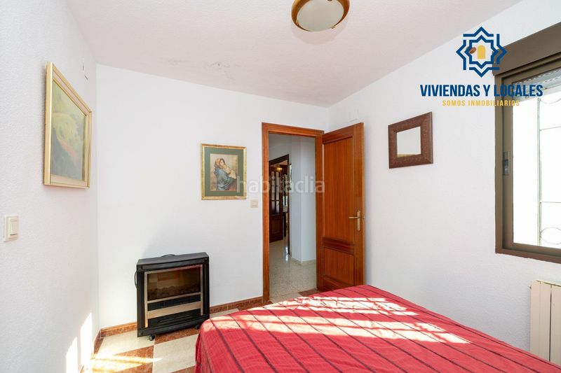Foto 32ad85c6-88a1-422f-81d8-c379b53ee396. Chalet estupendo chalet en urbanización los alixares de otura en Villa de Otura