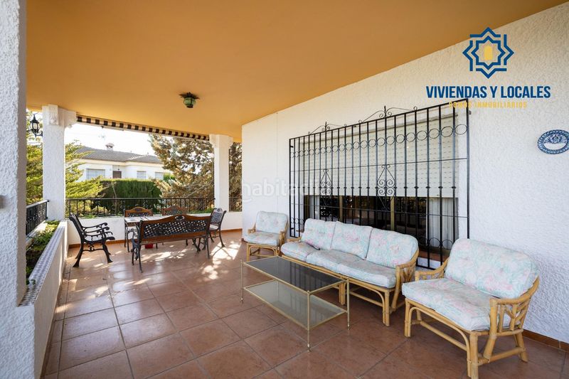 Foto 5280008e-9f94-4bec-9275-2b88aa536741. Chalet estupendo chalet en urbanización los alixares de otura en Villa de Otura