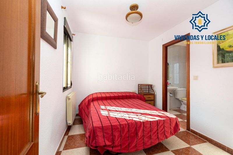 Foto 554e3842-e72a-453d-87b0-ffc571a702d1. Chalet estupendo chalet en urbanización los alixares de otura en Villa de Otura