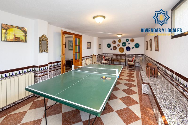 Foto 7bbb0ce4-74aa-4983-831f-d502f5f55224. Chalet estupendo chalet en urbanización los alixares de otura en Villa de Otura