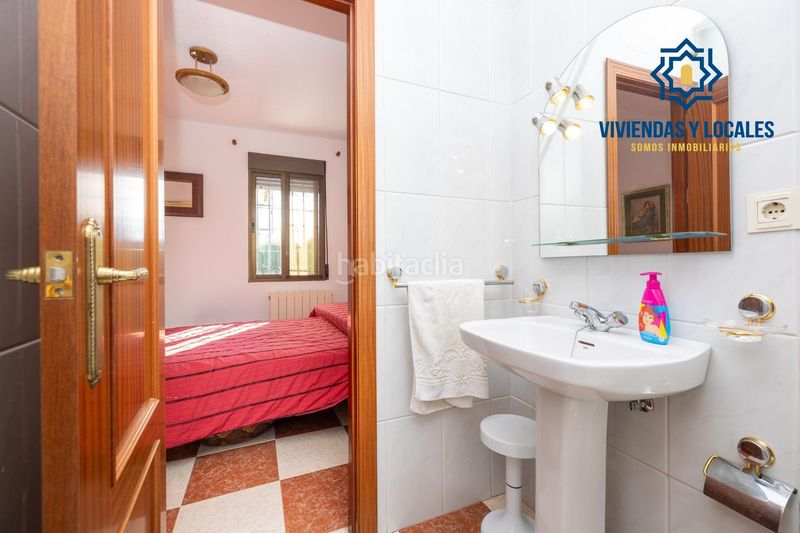 Foto b301698b-f2f0-4141-b08c-5eff4ecc8355. Chalet estupendo chalet en urbanización los alixares de otura en Villa de Otura