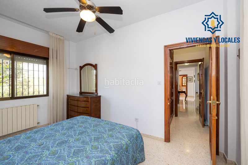 Foto dbf4da54-76c6-40d3-ba6c-0db8e453735d. Chalet estupendo chalet en urbanización los alixares de otura en Villa de Otura