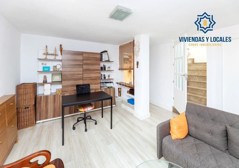 Foto a099de57-7dcc-4e77-8900-0c506100af6a. Casa aparellada amb aparcament a Jun