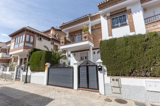 Casa a Calle calle obrador 4. Tu hogar ideal en granada!
