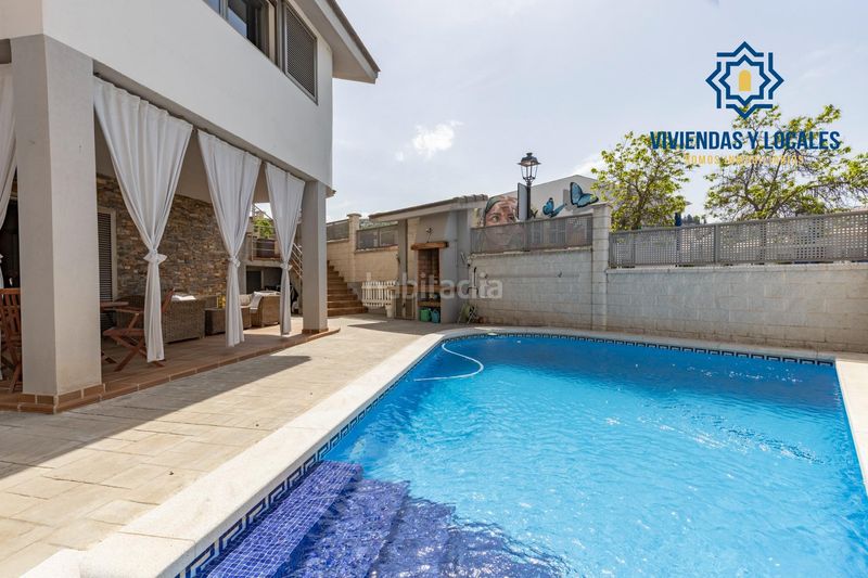 Foto 1f803323-d1ff-48b7-8be9-36cc49bf51be. Casa amb aparcament piscina a Alfacar