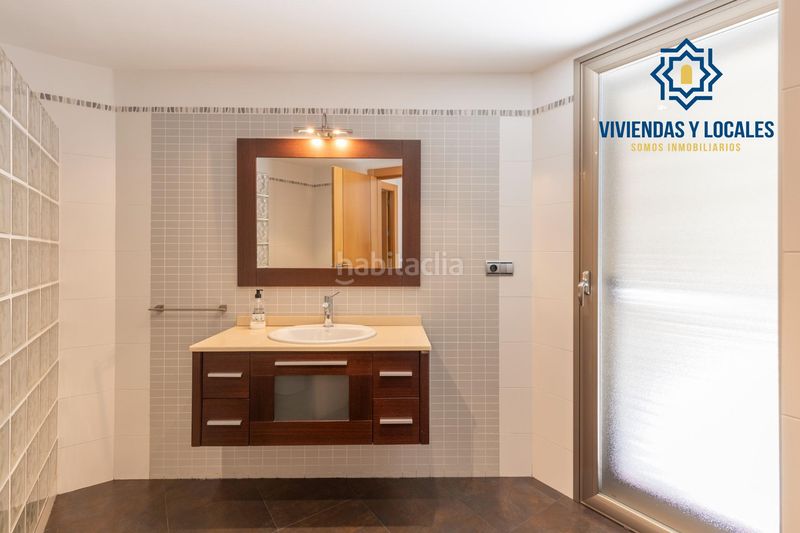 Foto 420a4b91-bb6f-41b4-bc84-e3643c9bf03b. Casa amb aparcament piscina a Alfacar