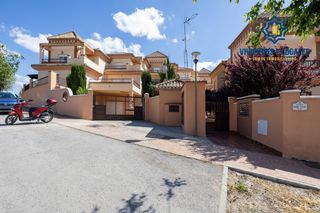 Maison jumelée  Paseo pedro verde 2. Ponemos a la venta esta preciosa casa en urbanizacion cerrada, c