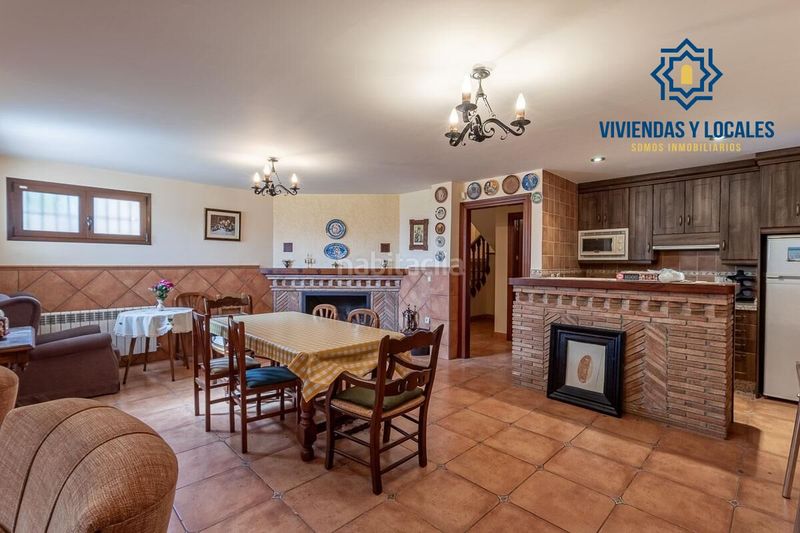 Foto c2e0d271-4ff9-42fd-987c-5c5d71e199f6. Casa amb calefacció aparcament a Cájar