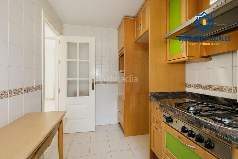 Foto 8bac5536-fe5c-4254-8689-401587a80bd3. Casa adossada amb calefacció aparcament a San Miguel Armilla