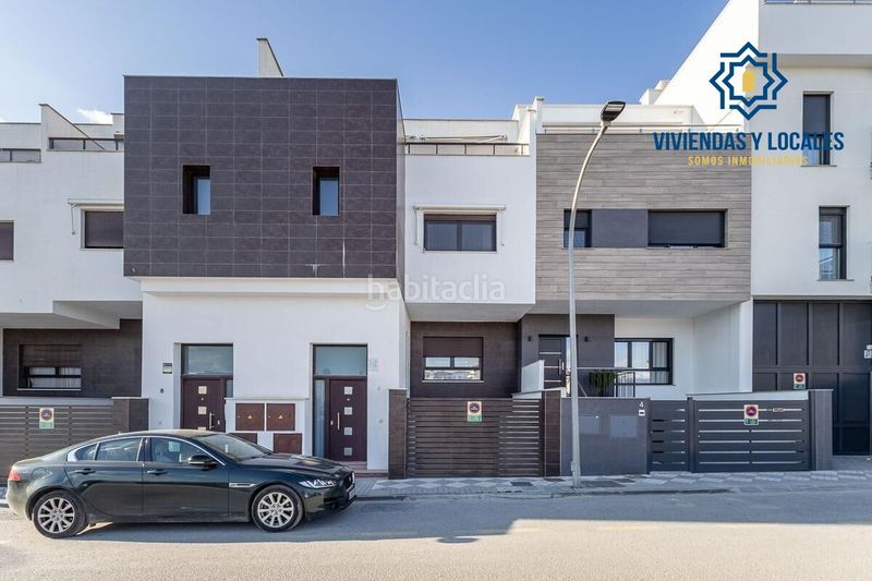 Foto aecfae8e-058b-448e-9559-967a76167d81. Casa amb calefacció aparcament a Maracena
