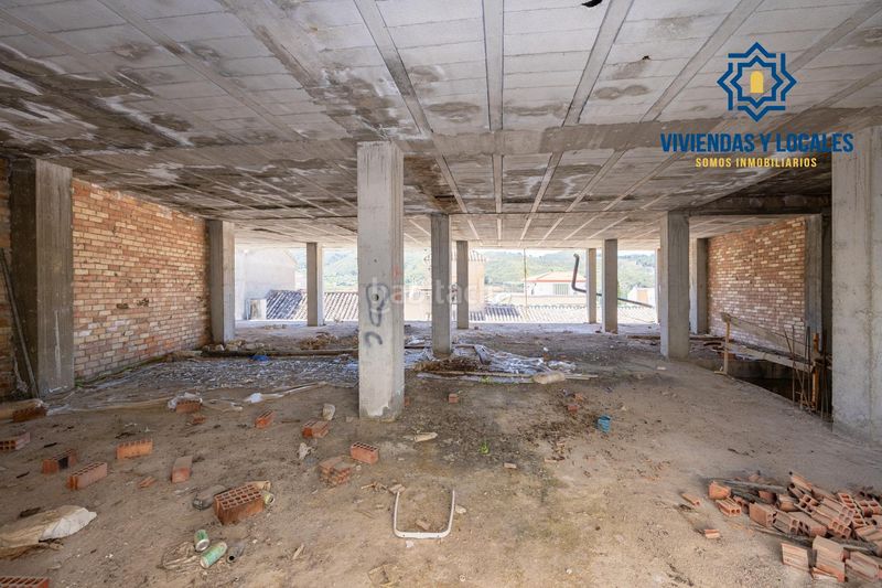 Foto 51b6892e-675c-4f6c-8a41-3bdd74cca3c1. Local comercial a Cenes de la Vega