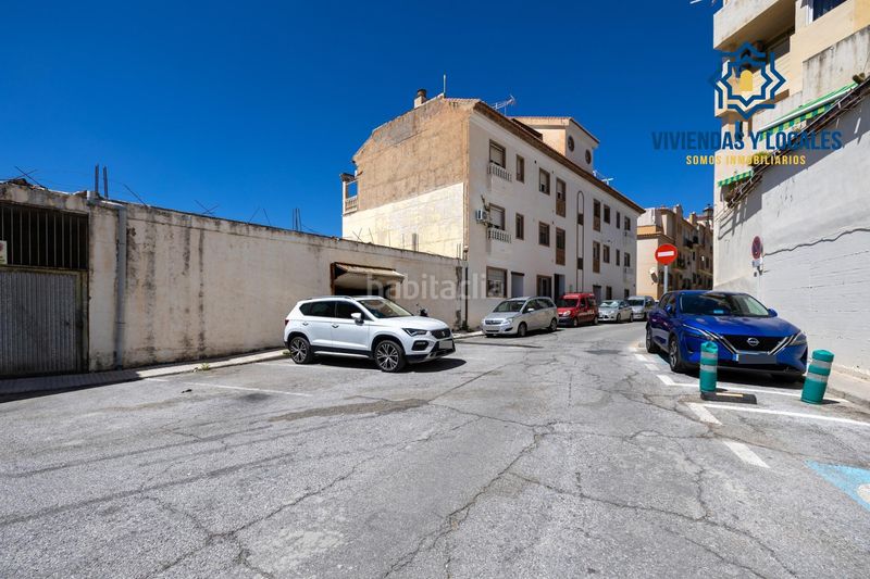 Foto c8a21e81-6106-4619-aca1-3c76d24a3196. Local comercial a Cenes de la Vega
