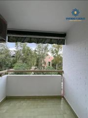 Rent Flat  Calle de la cortijuela. Disponible piso estudiantes zona paseo del salón