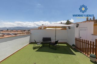 Penthouse in Ayuntamiento. Ático con gran terraza y garaje en el centro de alhendín  luz, v