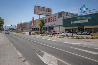 Fabrikhalle  Carretera de pinos puente 5. Nave en atarfe