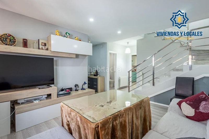Foto f754bf37-ce59-4fa3-b9ba-c1491e9e6f1a. Casa adossada amb calefacció aparcament a Gójar
