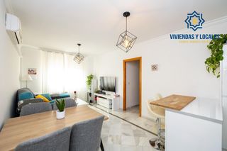 Appartement  Calle gonzalo de berceo. Piso 2 dormitorios, garaje y ascensor a la entrada de la zubia,