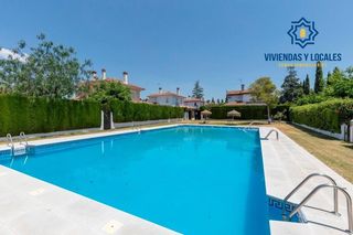 House  Urbanizacion urbanización parque de cubillas 37. Magnífica casa con parcela en urbanización privada con piscina c