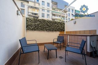 Planta baixa a Parque Lagos. Apartamento tipo loft con garaje incluido y piscina en zona parq