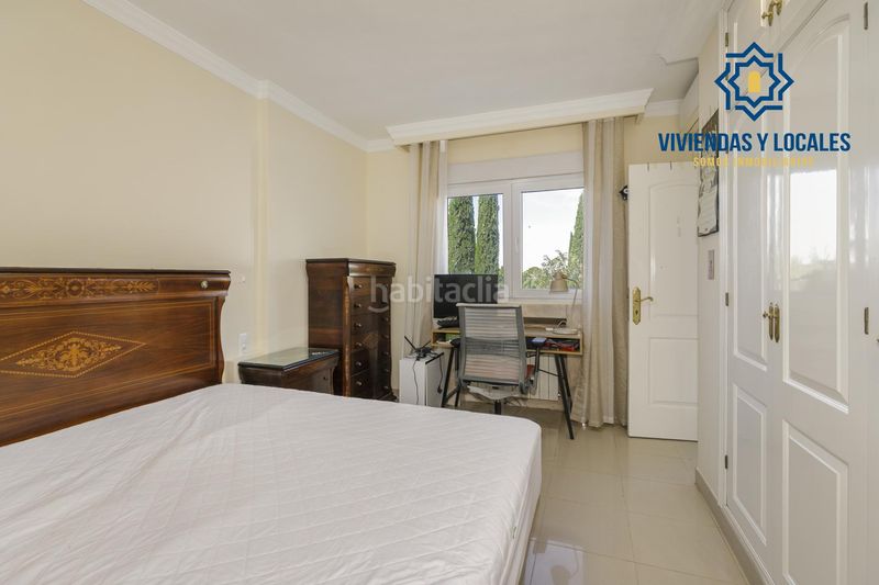 Foto 4ad3be3f-54cb-48aa-875c-5a388b2f425f. Piso espectacular piso reformado con vistas despejadas al parque garcía lorca zona ronda arabial en Granada