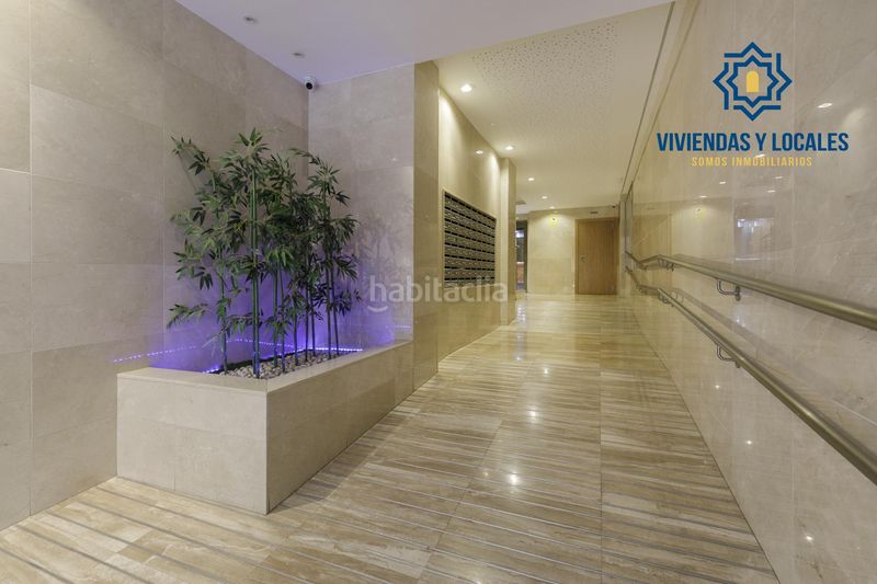 Foto 63d6a9ac-ffb6-4ca9-a9fc-d7a587ab00d8. Piso espectacular piso reformado con vistas despejadas al parque garcía lorca zona ronda arabial en Granada