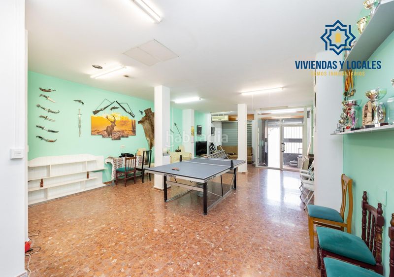 Foto d922f2d5-fe8c-43ef-87f5-6b94e4149a68. Local comercial  con 100m2 en la zubia en Zubia (La)