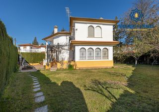 Chalet  Ronda de los montes(cubi. 22. Chalet en parque del cubillas albolote