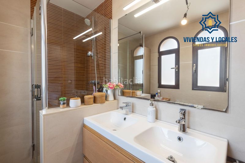 Foto c811363b-74c6-44e3-bd26-70fc1f5734f4. Chalet exclusiva vivienda premium en la zubia en La Zubia Ciudad Zubia (La)